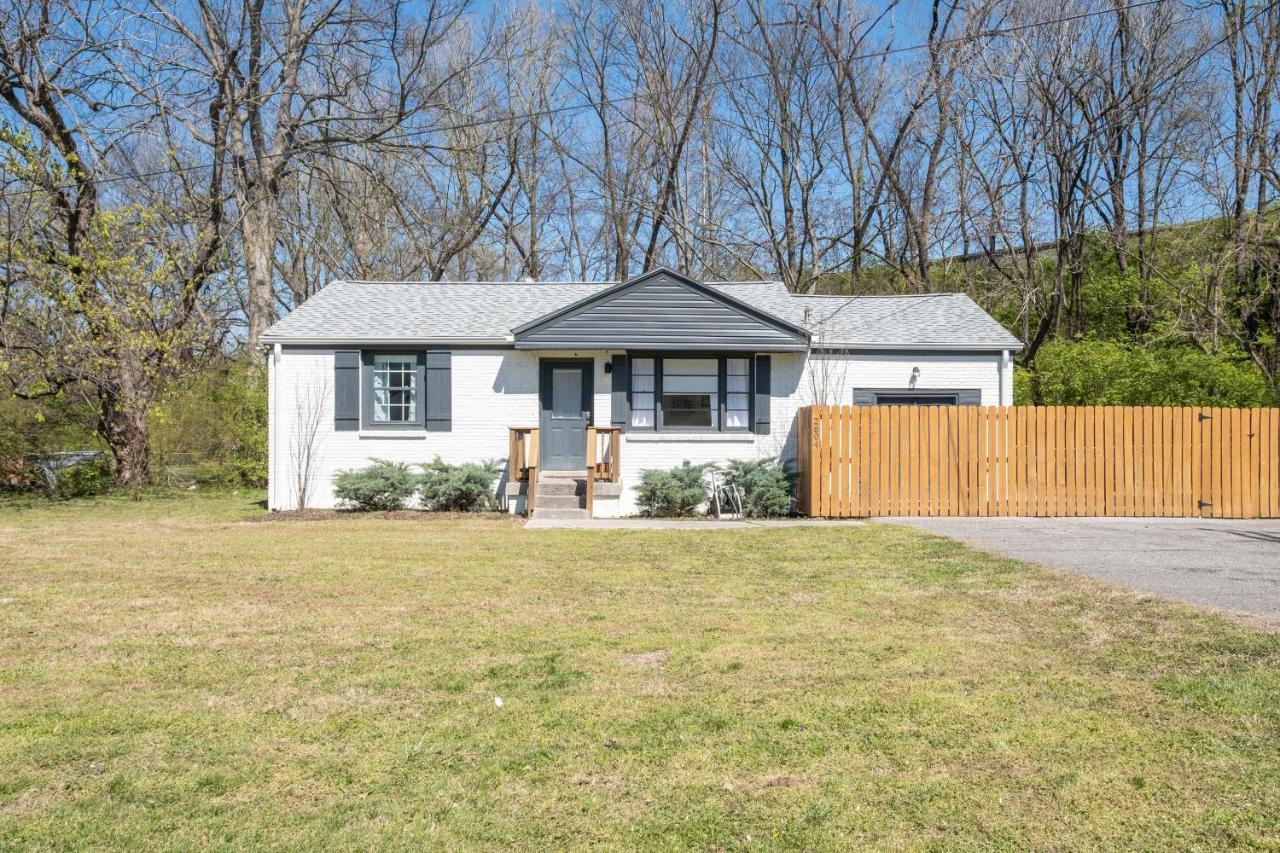 The Titan - Pet-Friendly Bungalow Nashville Exterior foto